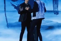 吃瓜过程表情包动态,吃瓜表情包的欢乐瞬间