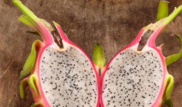 吃瓜流出黑色液体,黑色液体流出背后的惊人真相